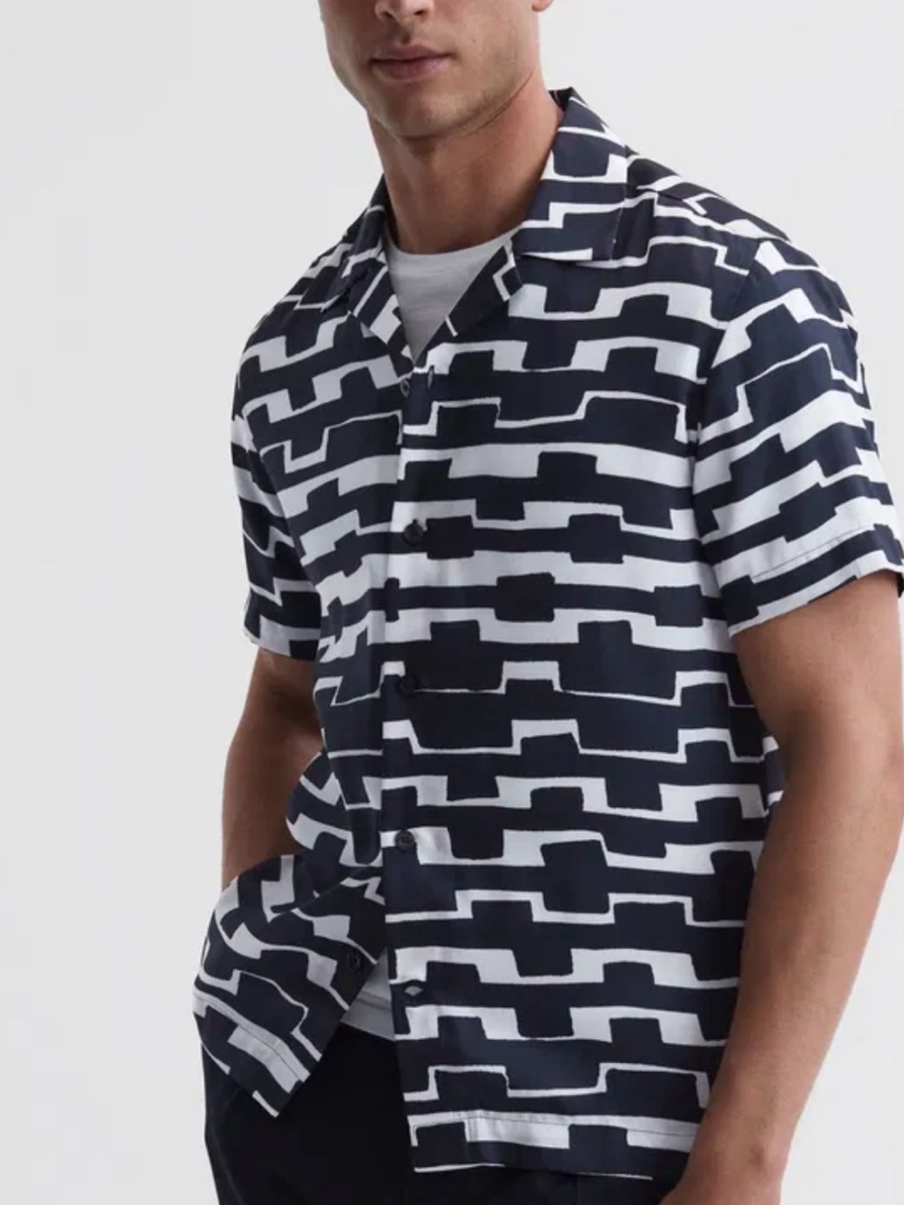Reiss Navy & White Short Sleeve Graphic Block Shirt